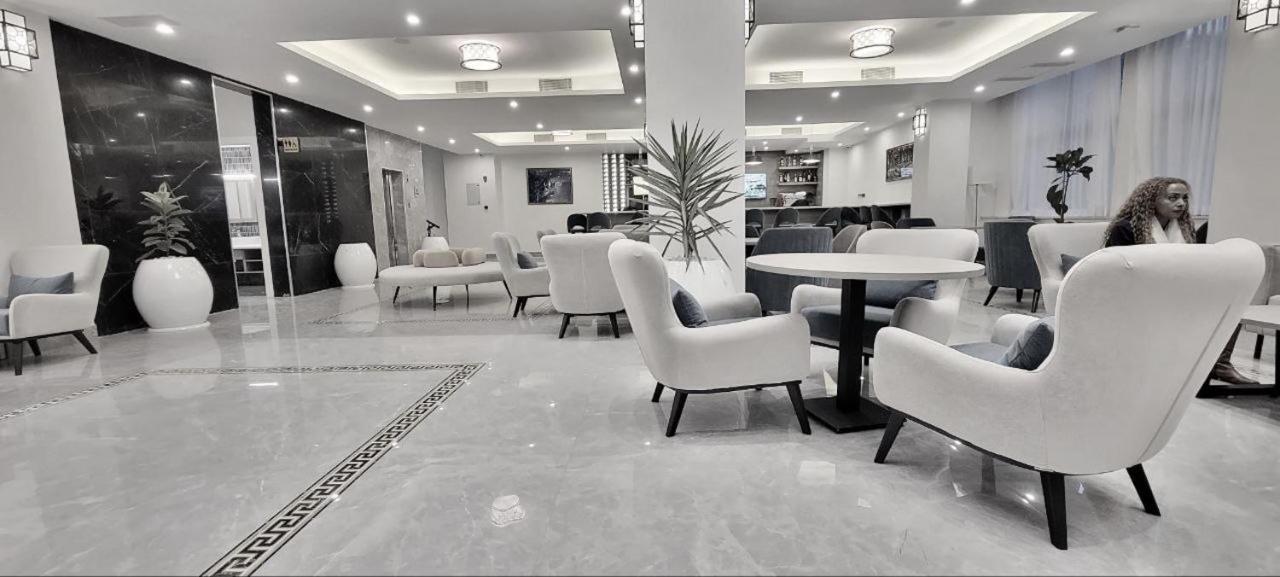 Th Bonroyal Hotel Адис Абеба Екстериор снимка