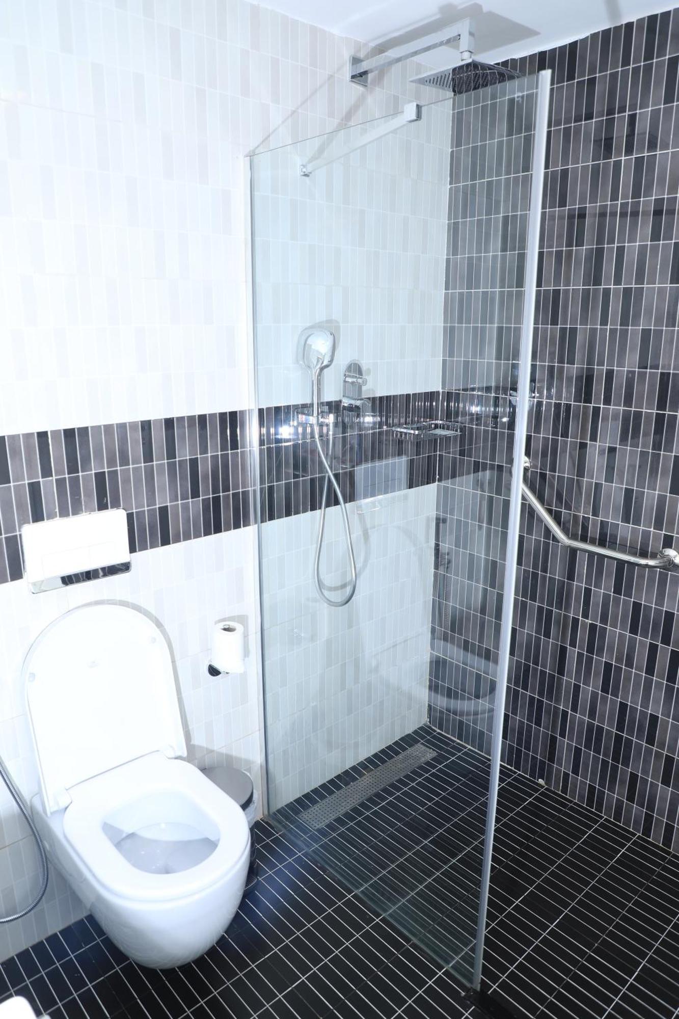 Th Bonroyal Hotel Адис Абеба Екстериор снимка