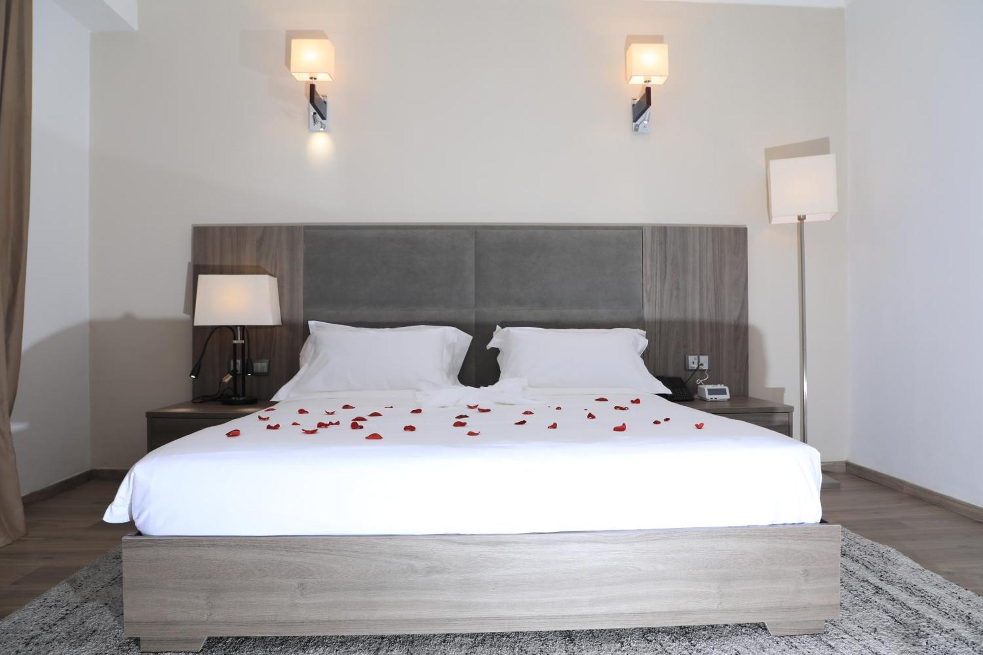 Th Bonroyal Hotel Адис Абеба Екстериор снимка