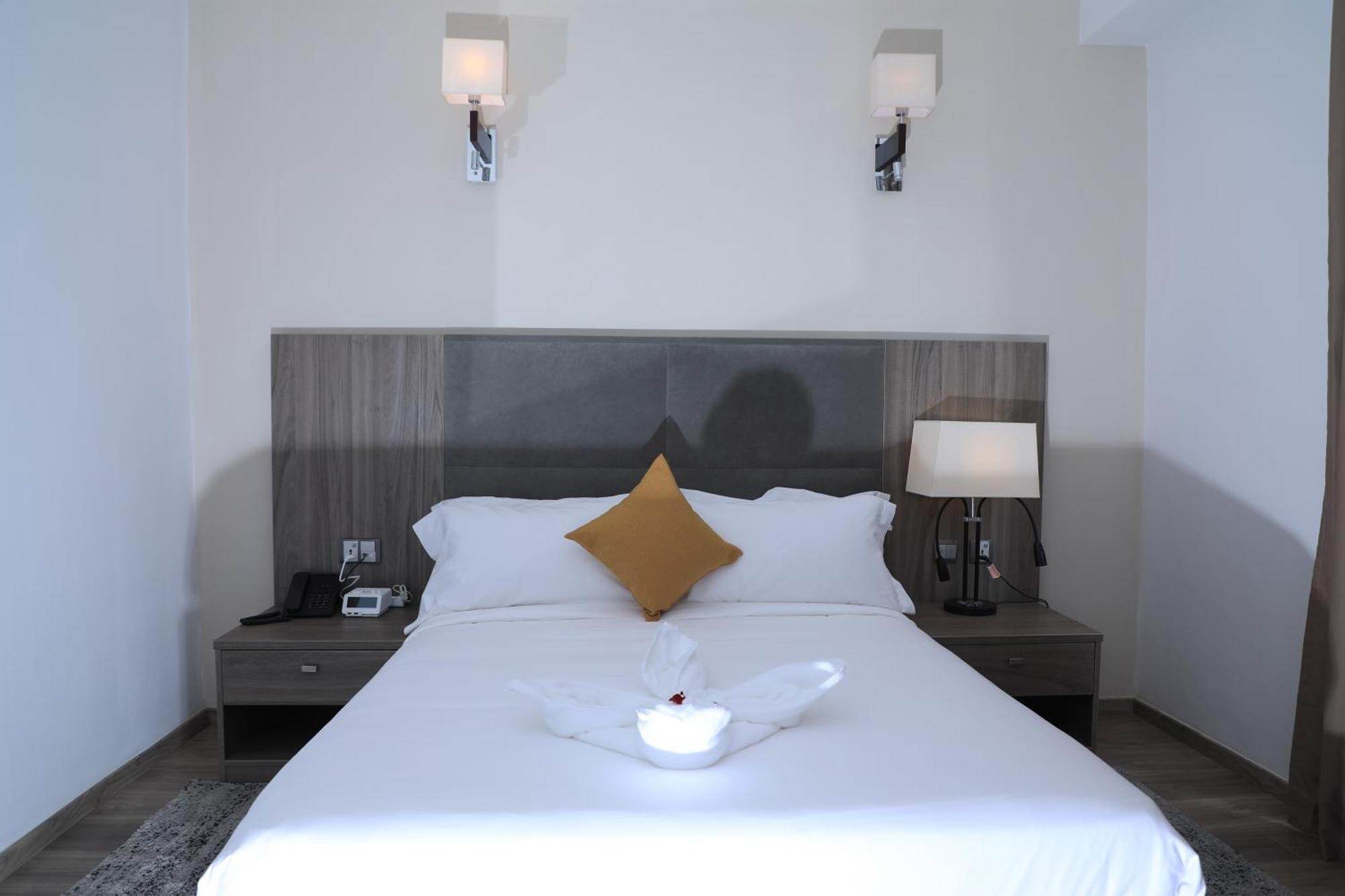 Th Bonroyal Hotel Адис Абеба Екстериор снимка