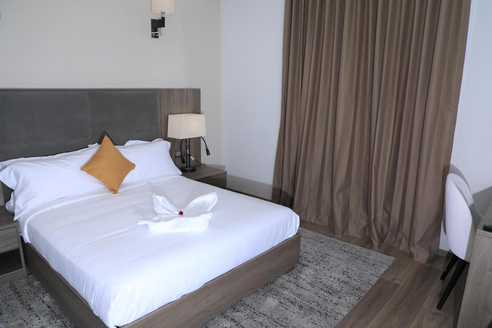 Th Bonroyal Hotel Адис Абеба Екстериор снимка
